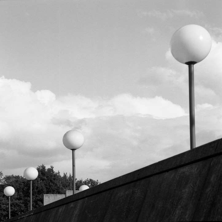 Forschungseinrichtungen - Bronica SQ-A, Kodak Tx400