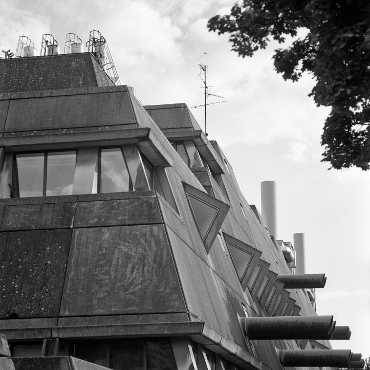 Forschungseinrichtungen - Bronica SQ-A, Kodak Tx400